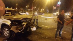 بالفيديو: إصابة متوسطة لسيدة بحادث طرق متسلسل بمدينة الرملة